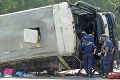 Autobus plný ľudí ťažko havaroval na diaľnici: Štyria mŕtvi!