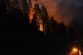 Staré Hory v plameňoch: S požiarom bojuje 200 hasičov!