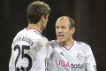 Robben chytil Müllera pod krk: Ja len neznášam gestikulácie!