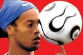 Potvrdia sa chýry o odchode z Milána? Ronaldinho je už v Brazílii