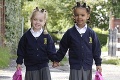 Čiernobiele dvojčatá vyrazili do školy: Učiteľky si ich nepomýlia!