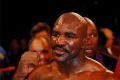 Bude z toho ďalšie odhryznuté ucho? Legendárny Holyfield sa vracia, môže sa stretnúť aj s Tysonom