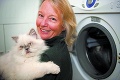 Tá má šťastie! Mačka prežila pranie v pračke aj so žmýkaním