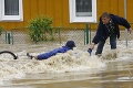 Povodne v Poľsku majú 12 obetí, Vroclav zaliala voda
