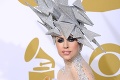 VIDEO - Lady Gaga na Grammy: Tá sa zase vymódila!