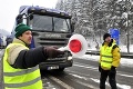 VIDEO: Kamionisti skončili blokádu, ale ešte nedobojovali