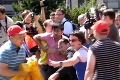 Šokujúce VIDEO: Takto Číňania mlátili slovenských aktivistov!