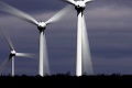 Rakúšania chcú Skalicu obkolesiť veternými elektrárňami