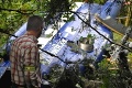 FOTO: Pri páde vrtuľníka zahynul pilot a navigátor