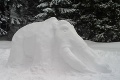 Pri Rainerovej chate vyrástol snehový mamut