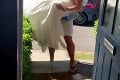 Neuveriteľná premena 18 rokov po svadbe: Ženích konečne mohol svoju nevestu preniesť cez prah