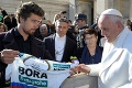 Pápež sa vzdá daru od Tourminátora: Šanca získať Saganov bicykel