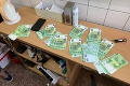 Protidrogová razia NAKA v Dvoroch nad Žitavou: Zaistili 20-tisíc eur v hotovosti