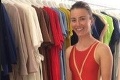 Sexi golfistka si kupovala nové plavky: Výber padol na odvážny model