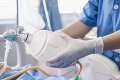 Toto sa v Európe podarilo prvýkrát: Vo Viedni transplantovali pľúca pacientke s koronavírusom