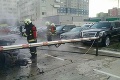 Hrozivý požiar luxusných áut v Bratislave zachytili kamery: Páchateľa vypátrali do pár hodín