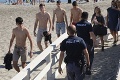 Taliani po uvoľnení opatrení zaplavili pláže i podniky: Na toto hneď zabudli, policajti rozdávali vysoké pokuty