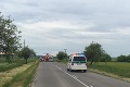 Vážna dopravná nehoda v Rimavskosobotskom okrese: Muža v kritickom stave previezol vrtuľník