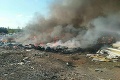 V Markušovciach horí tráva a odpad, požiar zasiahol plochu 30x60 metrov