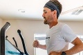 Ultramaratónec prekonal rekord: Na bežiacom páse preťal v cieli toaleťák