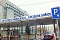 Nemocnica v Košiciach vypovedala zmluvu jednej poisťovni: Od novembra len pre akútnych pacientov?