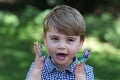 Princ Louis oslavuje 3. narodeniny: Mama Kate zachytila na fotke dôležitý okamih