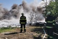 Mohutný požiar v Bratislave: Desivé zábery! Plamene sa rozšírili aj na autovrakovisko