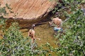 Justin a Hailey Bieberovci ukázali vyšportované telá: Tarzan a Jane kempujú v Utahu