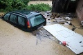 Slovensko bojuje s prívalovými dažďami: Voda z polí zaliala cesty, komplikácie na R2