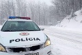 Vodiči, buďte na cestách mimoriadne opatrní: V tomto kraji polícia upozorňuje na sneženie