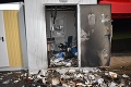 Odberné miesto v plameňoch! Polícia hľadá vinníka, ktorý spôsobil 22-tisícovú škodu