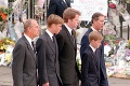 Tajomstvo z pohrebu Diany († 36) odhalené: William a Harry nechceli kráčať za rakvou! Princ Philip († 99) ich presvedčil jednou vetou
