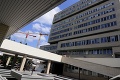 Prešovská nemocnica má na 68 percent obsadené covidové lôžka, medzi nakazenými aj zamestnanci