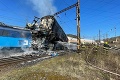 V Česku sa zrazili vlaky a vypukol mohutný požiar: Nehoda mala tragické následky