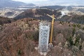 Výstavba takmer 40-metrovej rozhľadne v Brezne sa chýli ku koncu: Kam dovidíte z druhej najvyššej veže Slovenska