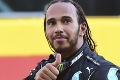 Hviezda F1 Lewis Hamilton žiari šťastím: Nový kontrakt, nová modelka!