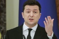 Ukrajina hlási vyše 10-tisíc nových prípadov, prezident svojím gestom umlčal skeptikov
