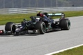 Úvodný tréning nadchádzajúcej sezóny F1 pre Verstappena, Hamilton sa do najlepšej trojice nezmestil