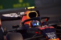 Úvodný tréning nadchádzajúcej sezóny F1 pre Verstappena, Hamilton sa do najlepšej trojice nezmestil