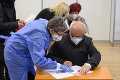 Očkovanie sprievodu zburcovalo špekulantov: Slováci hľadajú na internete seniorov, jednu vec však prehliadli