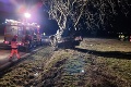 Auto hasiča Enrika († 20) skončilo v strome, jeho veliteľ je otrasený: Smrtiaci nočný šmyk!