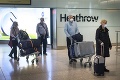 Viaceré krajiny sprísňujú režim pre cestovanie: Návštevníkov Británie čaká karanténa v hoteli