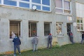 Na sídlisku v Rimavskej Sobote sa opakovane vyskytli ohniská nákazy: Testovať idú 700 ľudí