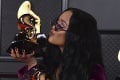 Udeľovaniu cien Grammy dominovali ženy: Beyoncé pokorila rekord, ocenenie dostala aj jej deväťročná dcéra