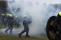 V Holandsku sa vybrali do ulíc na protest proti vládnym opatreniam: Polícia musela tvrdo zakročiť