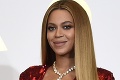 Beyoncé sa vracia, zverejnila divoký portrét: Intímne partie jej zakrývajú len bikiny s ostňami!