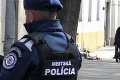 Ženy sa najskôr zľakli kontroly, potom sa už len usmievali: Aha, čo v Bratislave stvárali mestskí policajti!