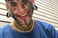 Muž je posadnutý tetovaniami a úpravou svojho tela: Šialené, čo podstúpil, aby potešil priateľku