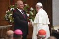 Pápež František má za sebou historickú púť Irakom: Omšu slúžil zo štadióna