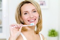 Veľký test zubných pást: Odborníci si preklepli známe značky, ktorá vyšla víťazne?